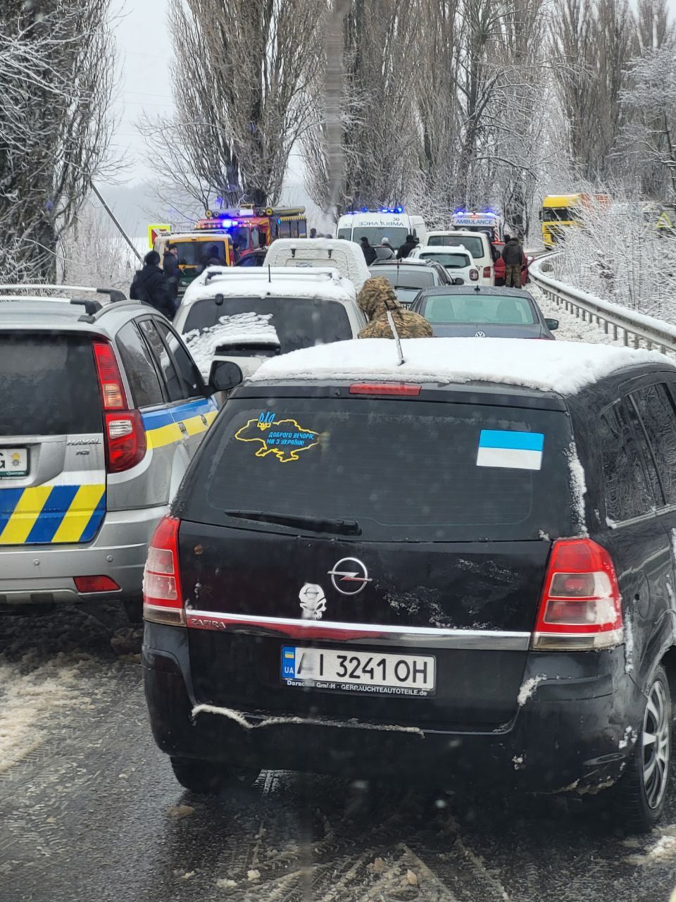 Новини Вінниці - фото з ДТП на трасі Вінниця-Тиврів: постраждала маленька дитина