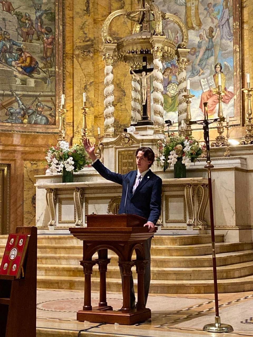 Новини Тернополя - фото з Школяр в Нью-Йорку зібрав 3000 пар шкарпеток для ЗСУ