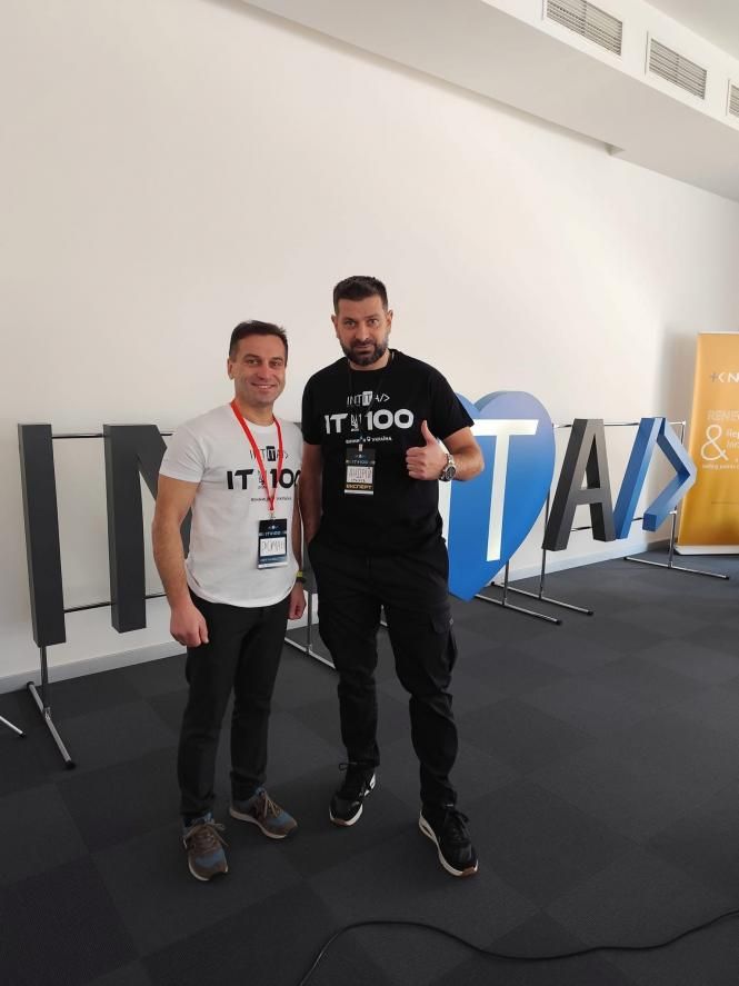 Новини Тернополя - фото з «Це крута можливість навчатись і працювати в ІТ-індустрії». У Вінниці пройшов Хакатон для молоді (новини компаній)