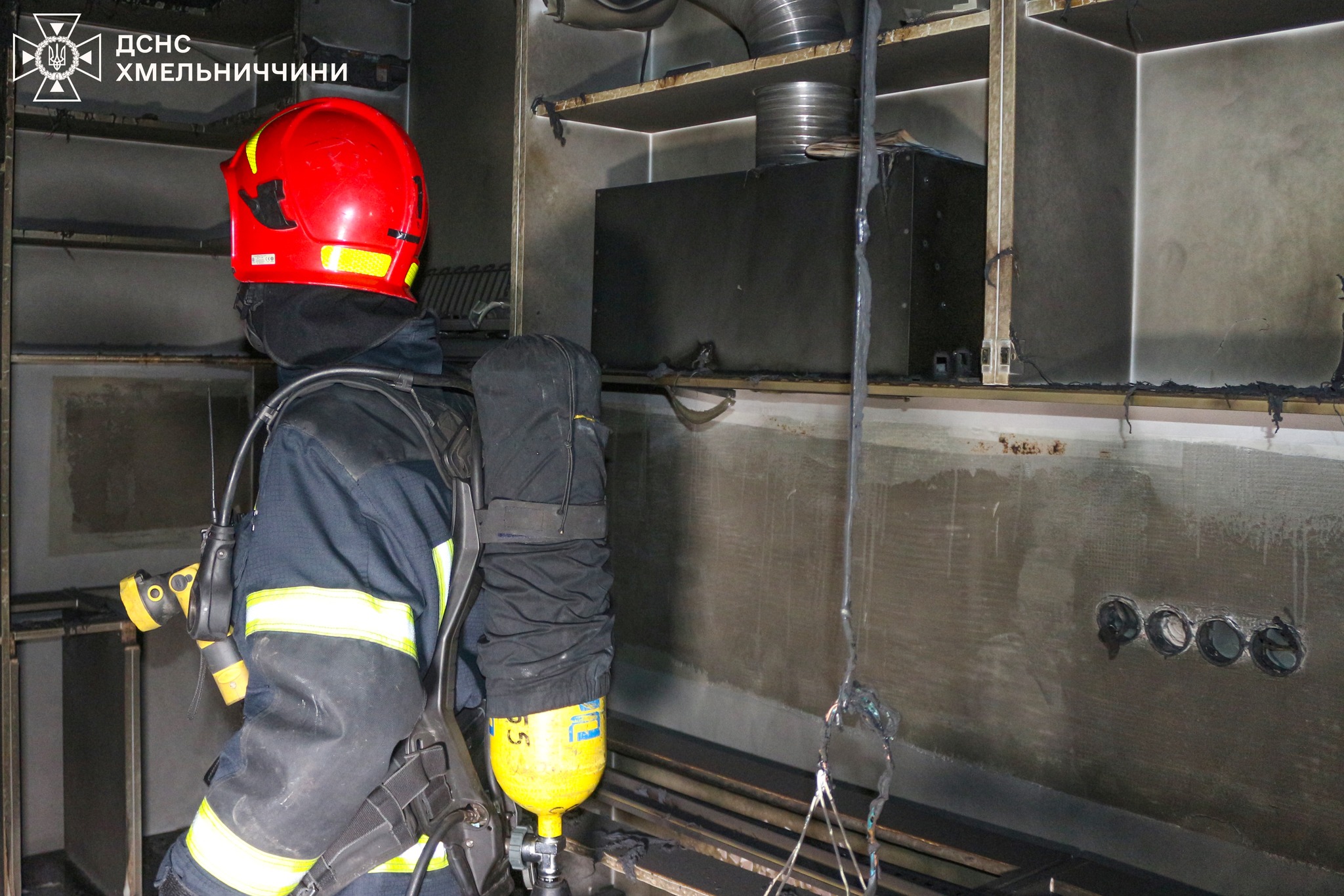 Возможно, это изображение текст