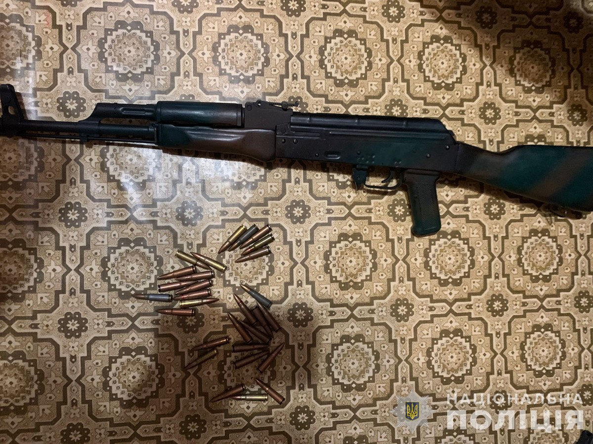 Новини Житомира - фото з Зброю та боєприпаси вилучили у мешканця Андрушівщини бердичівські поліцейські вилучили зброю та боєприпаси у жителя району