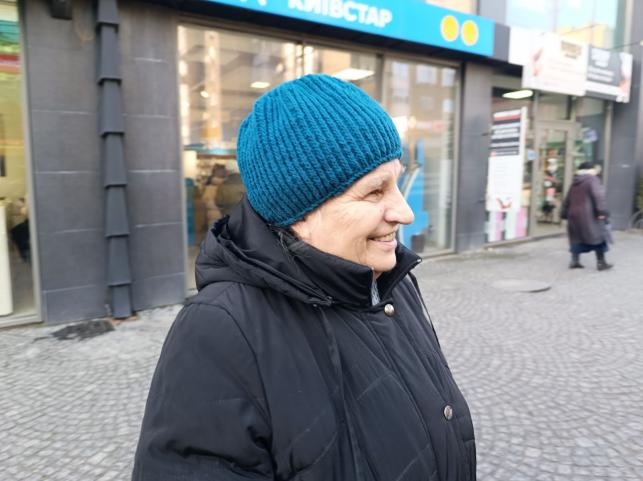 Новини Тернополя - фото з В магазинах Київстар чималі черги: тернополяни змінюють тарифи через зростання вартості