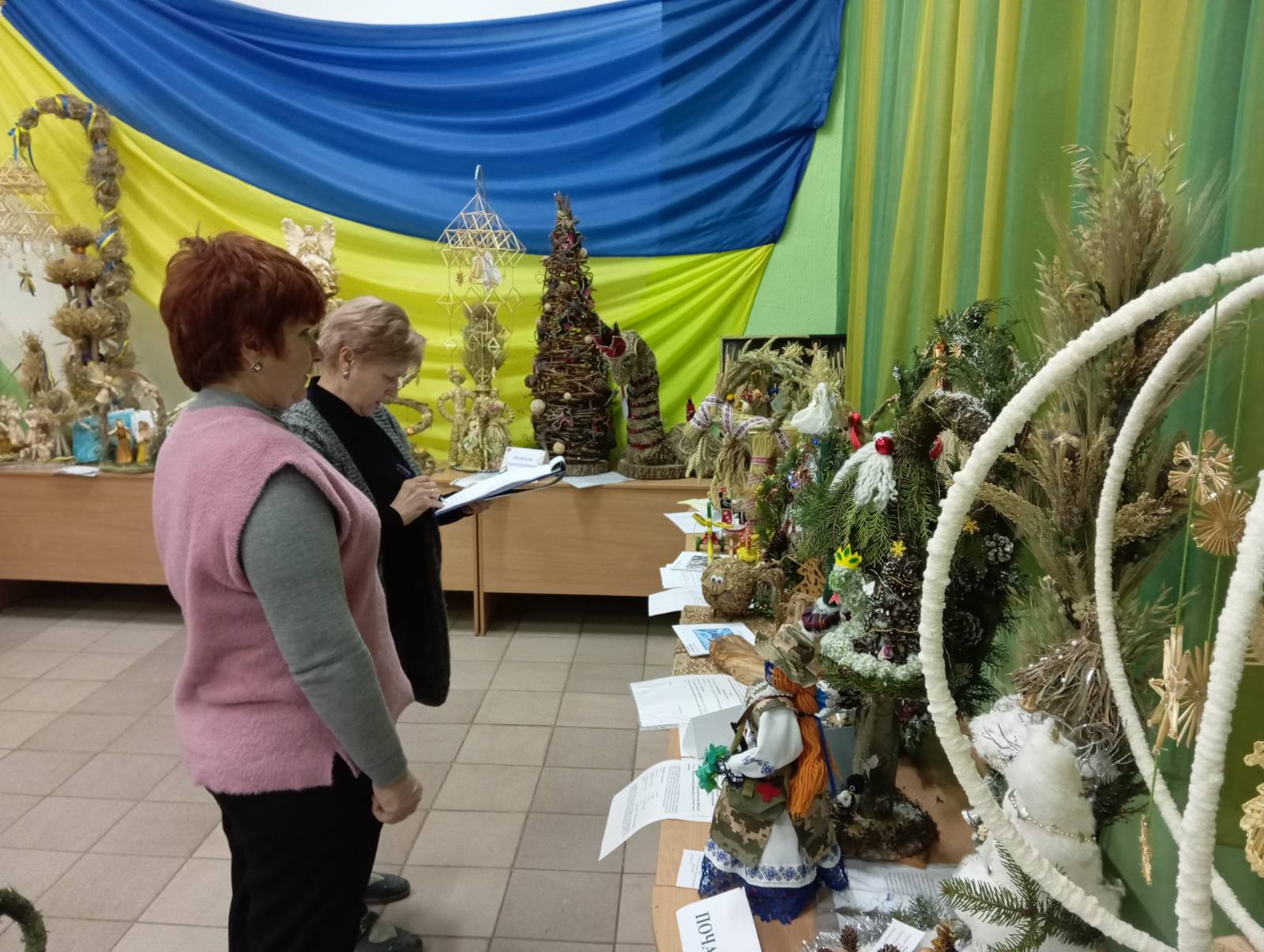 Новини Тернополя - фото з У Тернополі визначили переможців обласної виставки-конкурсу «Замість ялинки — зимовий букет»