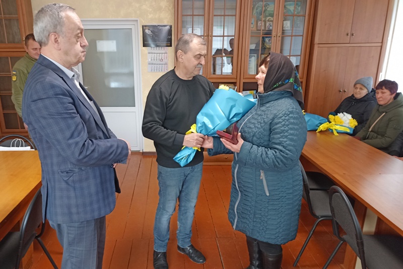 Новини Хмельницького - фото з Трьох військових з Хмельницького району відзначили посмертно. Імена