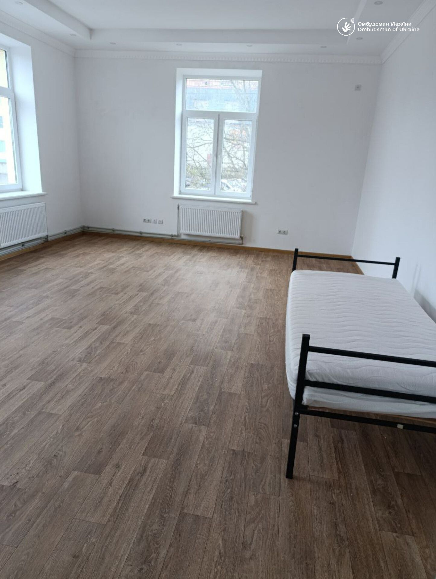 На зображенні може бути: спальня та всередині приміщення