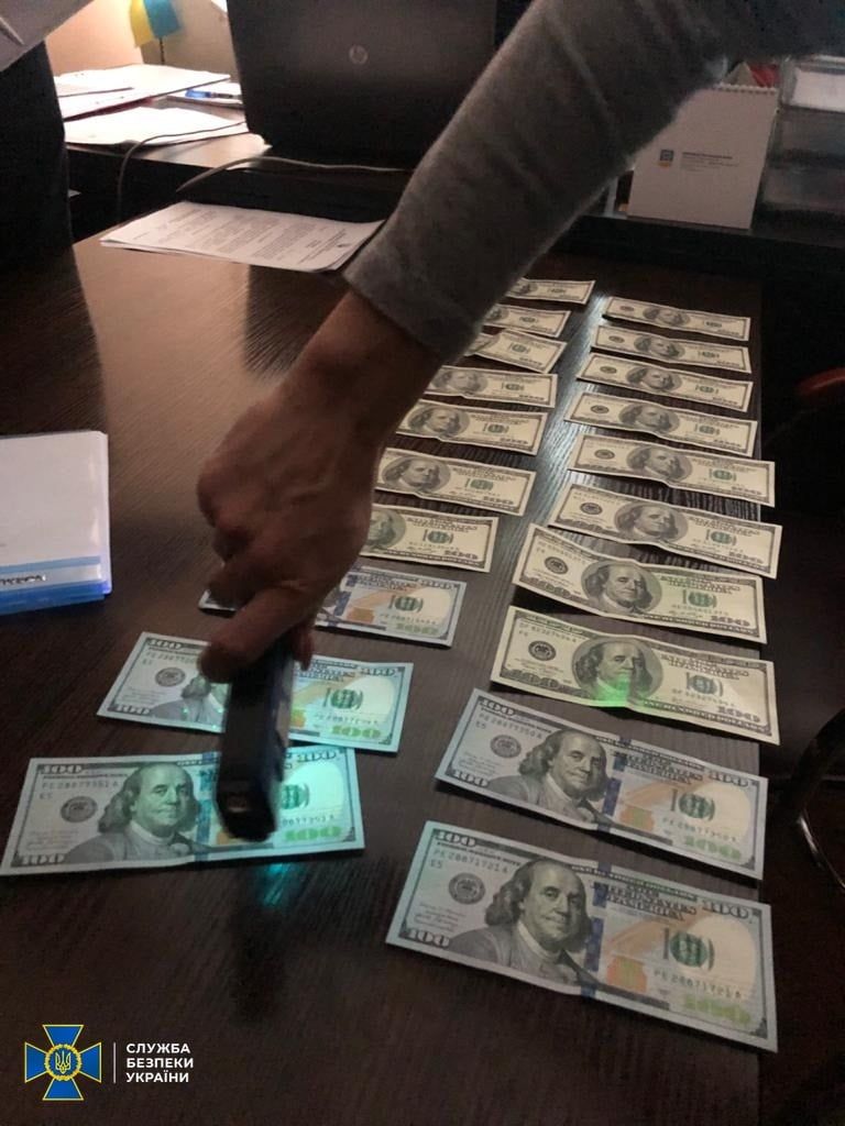 Новини Вінниці - фото з Забутий корупціонер: отримав штраф за хабар у 2000 доларів. Де нині ексчиновник Вінницької ОВА?