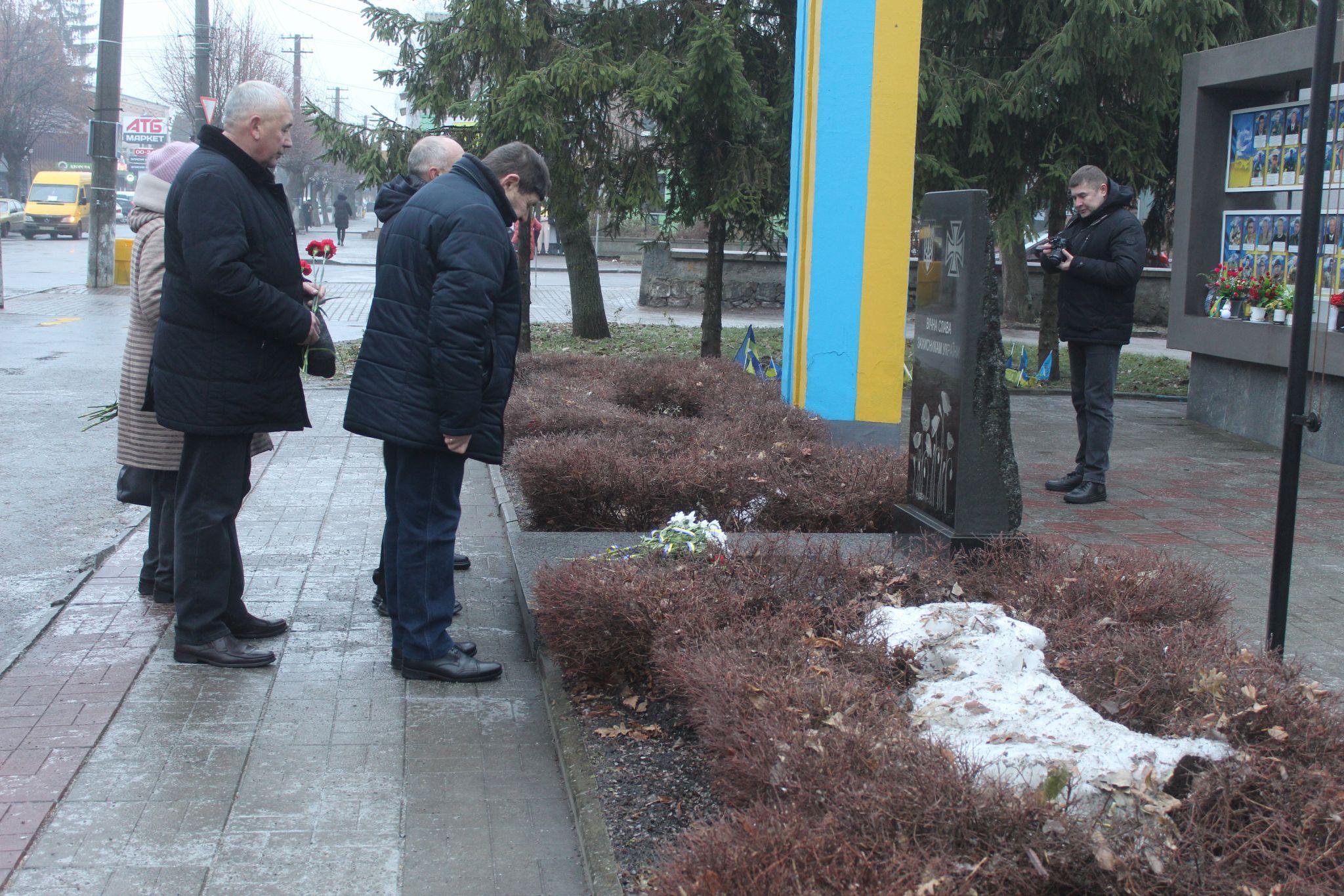 Новини Козятина - фото з При визволенні Козятина полягло 819 воїнів червоної армії і—це історія, яку не можна забути.