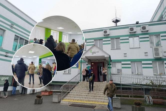 Новини Вінниці - фото з ТОП важливих новин на «20 хвилин» від 23 по 30 грудня, які ви могли пропустити Черги у Вінницькому сервісному центрі МВС: яка причина і чи змінилась ситуація?