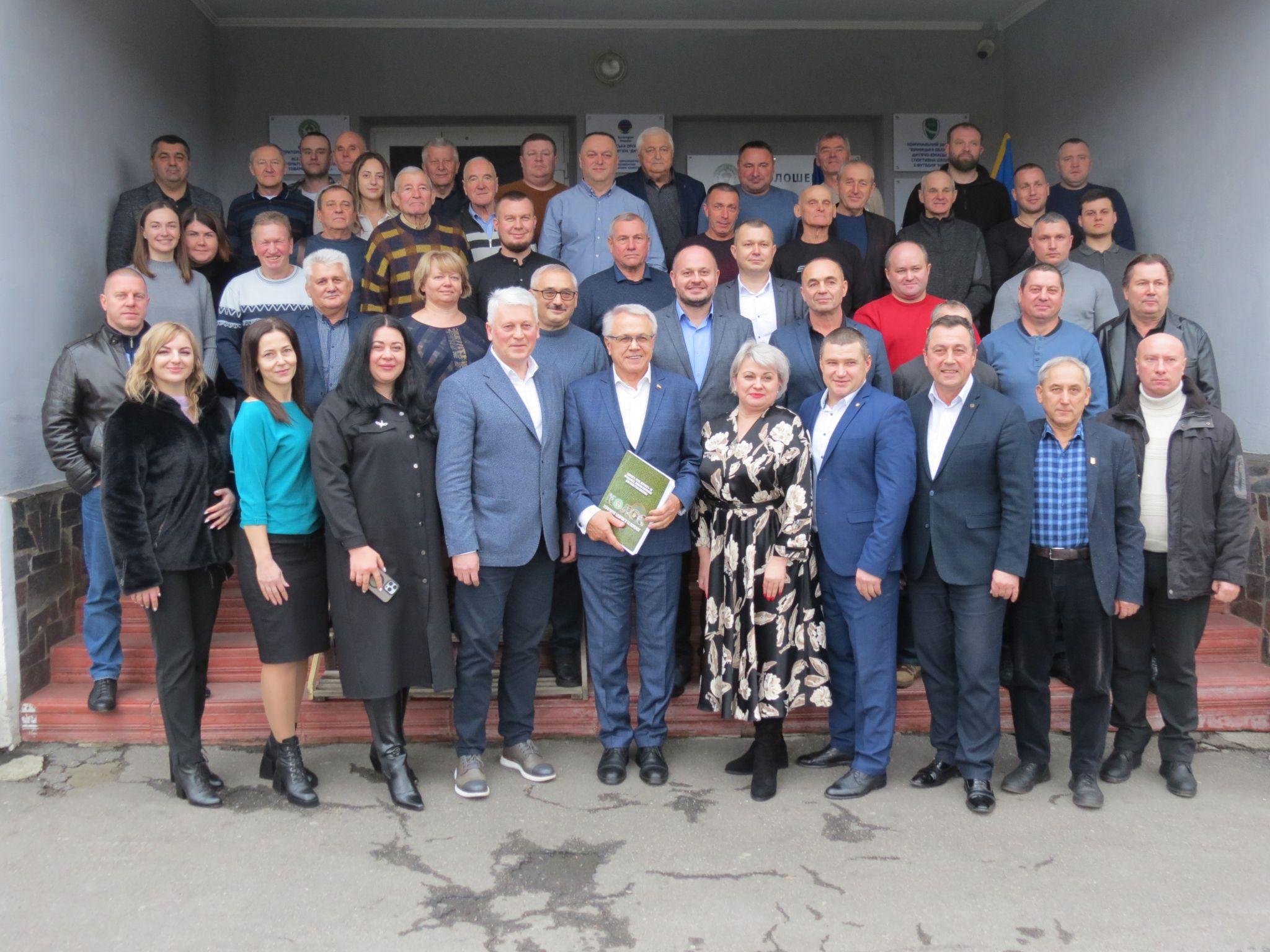 Новини Вінниці - фото з Сергія Татусяка переобрали на посаду голови територіальної «колосівської» організації