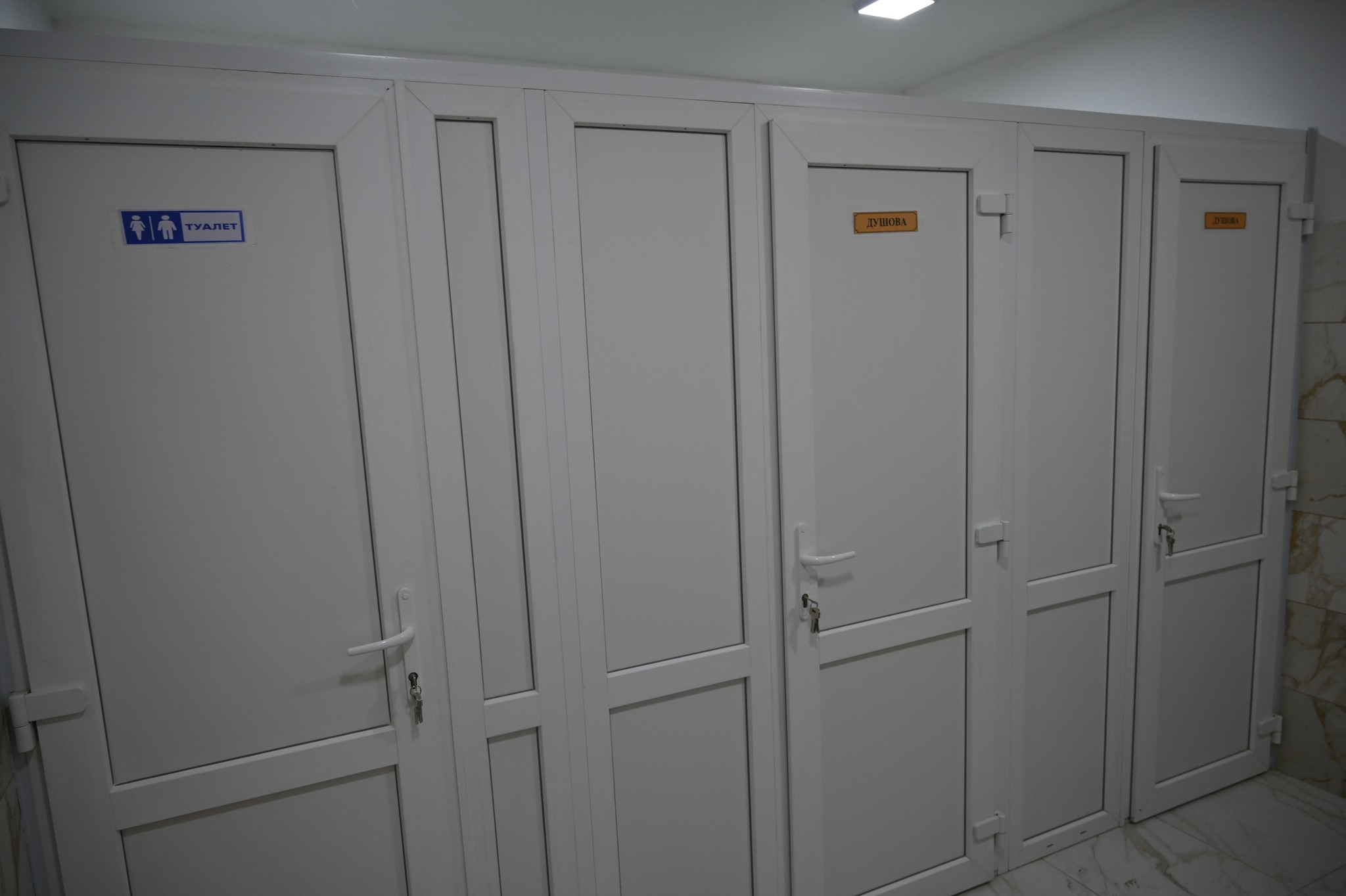 На зображенні може бути: водонагрівач