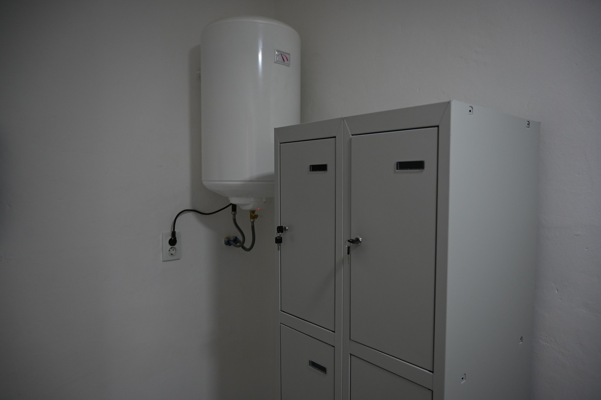 На зображенні може бути: водонагрівач