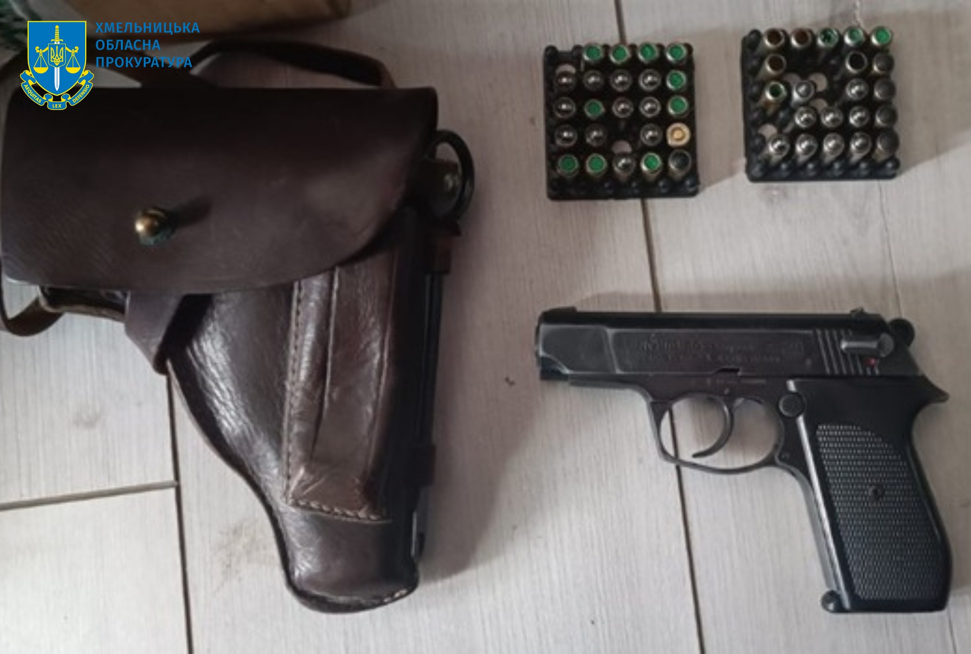 Возможно, это изображение текст