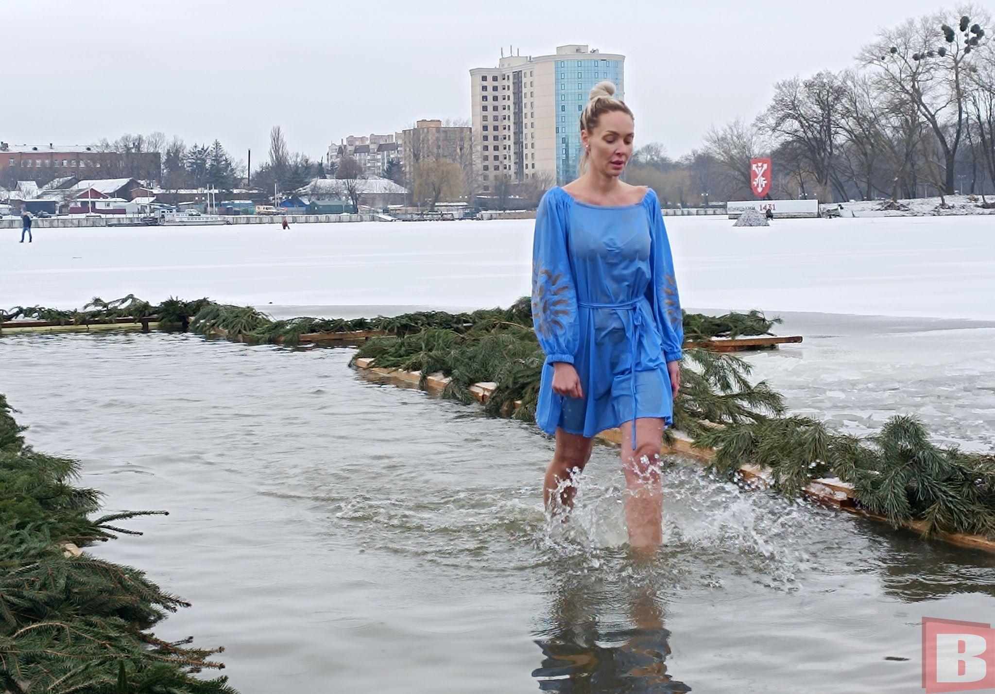 Новини Хмельницького - фото з Як хмельничани занурювались в ополонку на Водохреще (РЕПОРТАЖ)