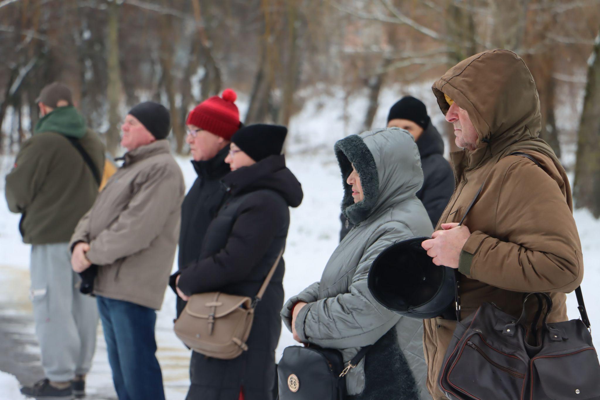 Новини Тернополя - фото з Тернополяни занурюються у крижану воду на Водохреща: шукайте себе та знайомих на фото!