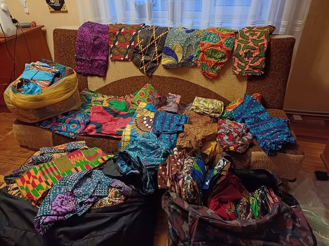 Новини Тернополя - фото з Понад 7 000 комплектів спіднього за пів року: волонтери Березовиці та Тернополя шиють одяг для бійців