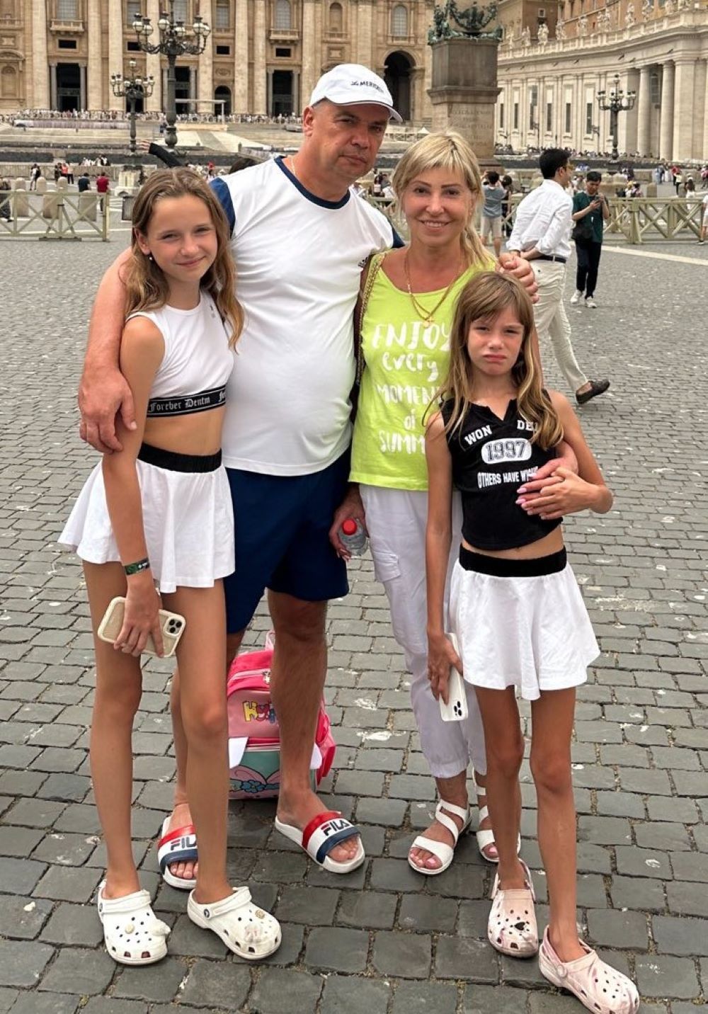 Новини Вінниці - фото з «Коли встановили рак, шукала маму для своїх дітей»: історія жінки, яка народила у 54 і 58!