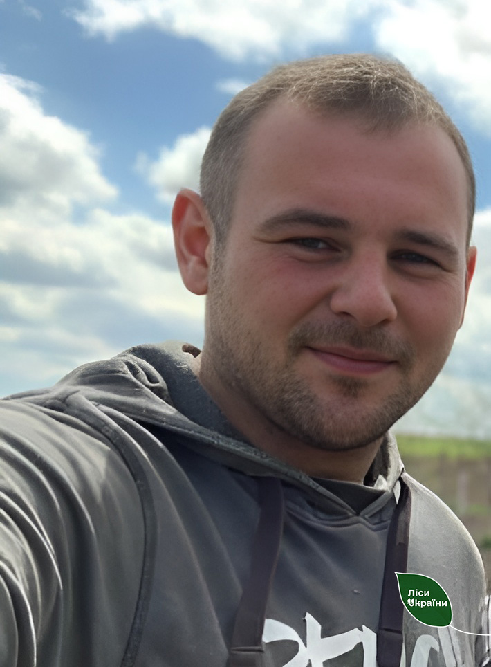 Новини Хмельницького - фото з Йому було 27: історія загиблого на війні Владислава Олійника з Хмельниччини На зображенні може бути: 1 особа та трава