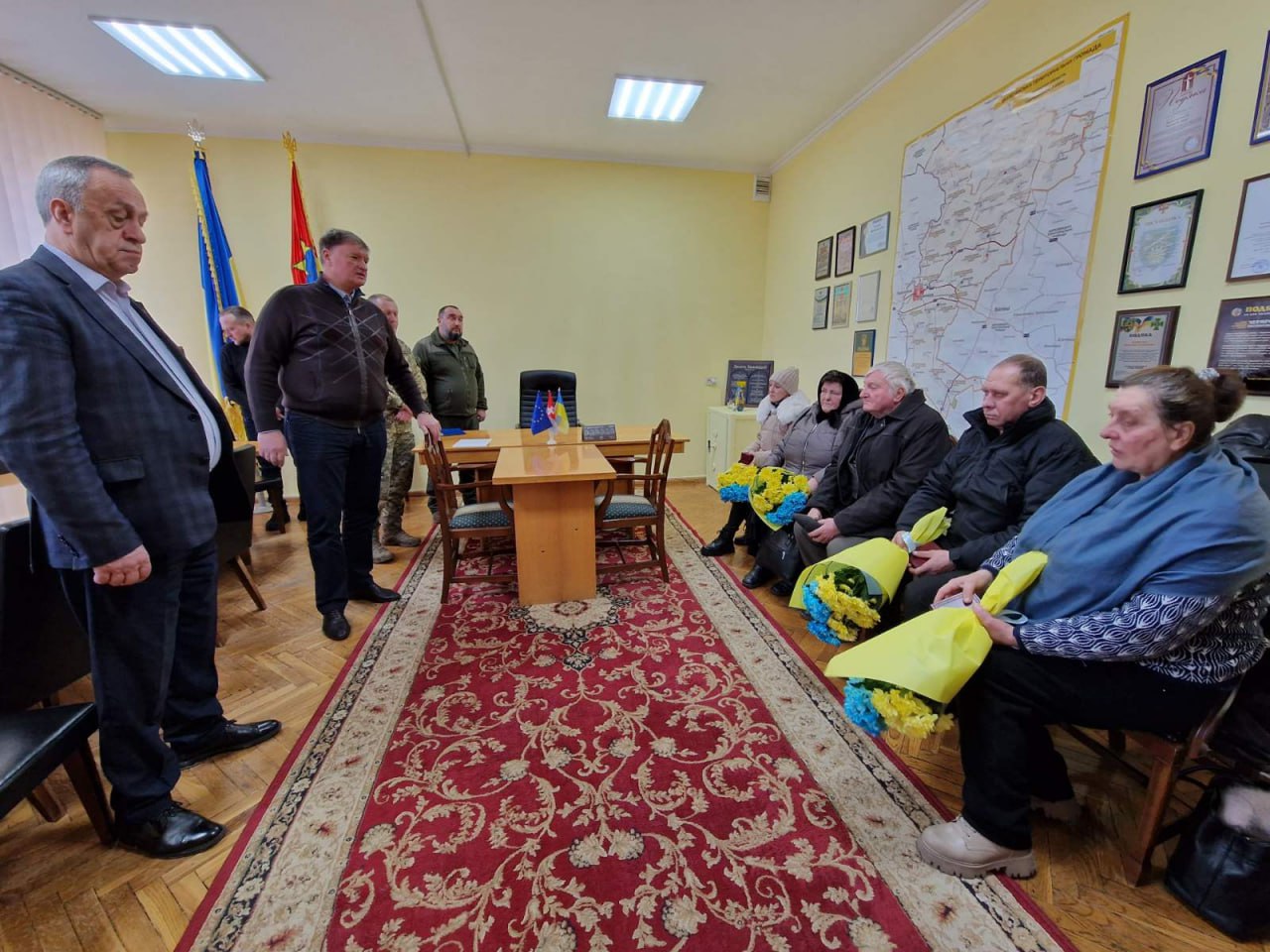 Новини Хмельницького - фото з Посмертно нагородили матроса та солдатів з Хмельниччини Возможно, это изображение 6 человек и текст