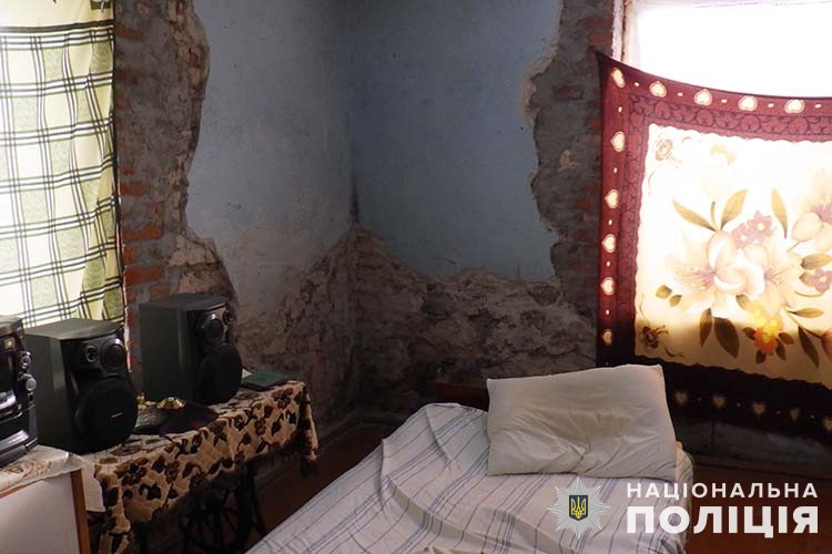 на тернопільщині поліцейські затримали чоловіка, який вбив рідну матір