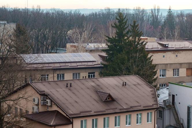 Новини Вінниці - фото з Вінниця встановила 750 сонячних панелей на лікарнях