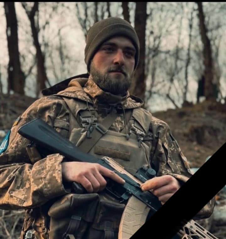 Новини Тернополя - фото з «На щиті» додому повертаються двоє 23-річних Героїв з Тернопільщини Сергій Попко та Петро Луцик На зображенні може бути: 1 особа, борода та текст