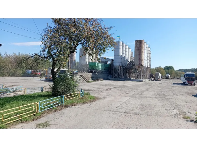 Новини Хмельницького - фото з Продають майно ліквідованого «Облпалива». Стартова ціна — 4,3 мільйона 5.JPG