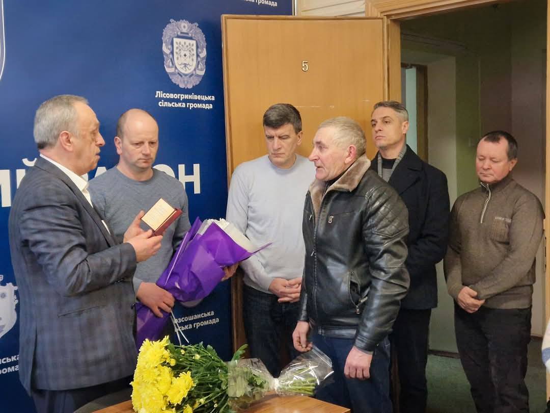 Новини Хмельницького - фото з Чотирьох військових з Хмельницького району нагородили посмертно. Імена