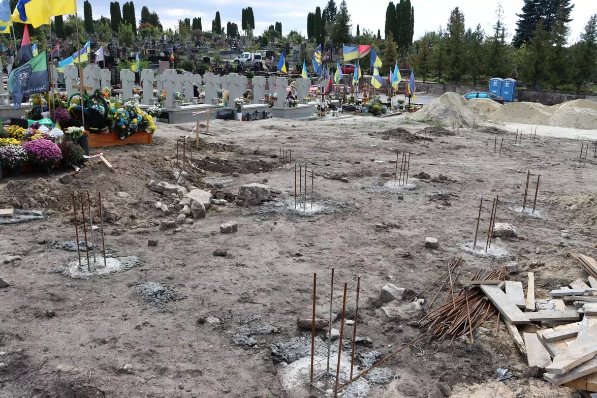 Новини Тернополя - фото з Поховання бійців за єдиним зразком. Апеляційний суд задовольнив скаргу міськради, що далі?