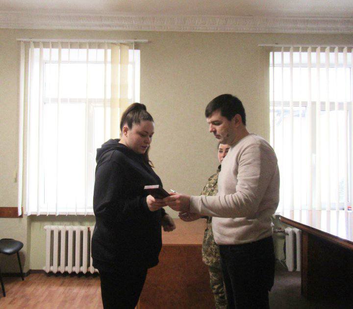 Новини Хмельницького - фото з Сімох військових з Хмельниччини нагородили посмертно (ФОТО)