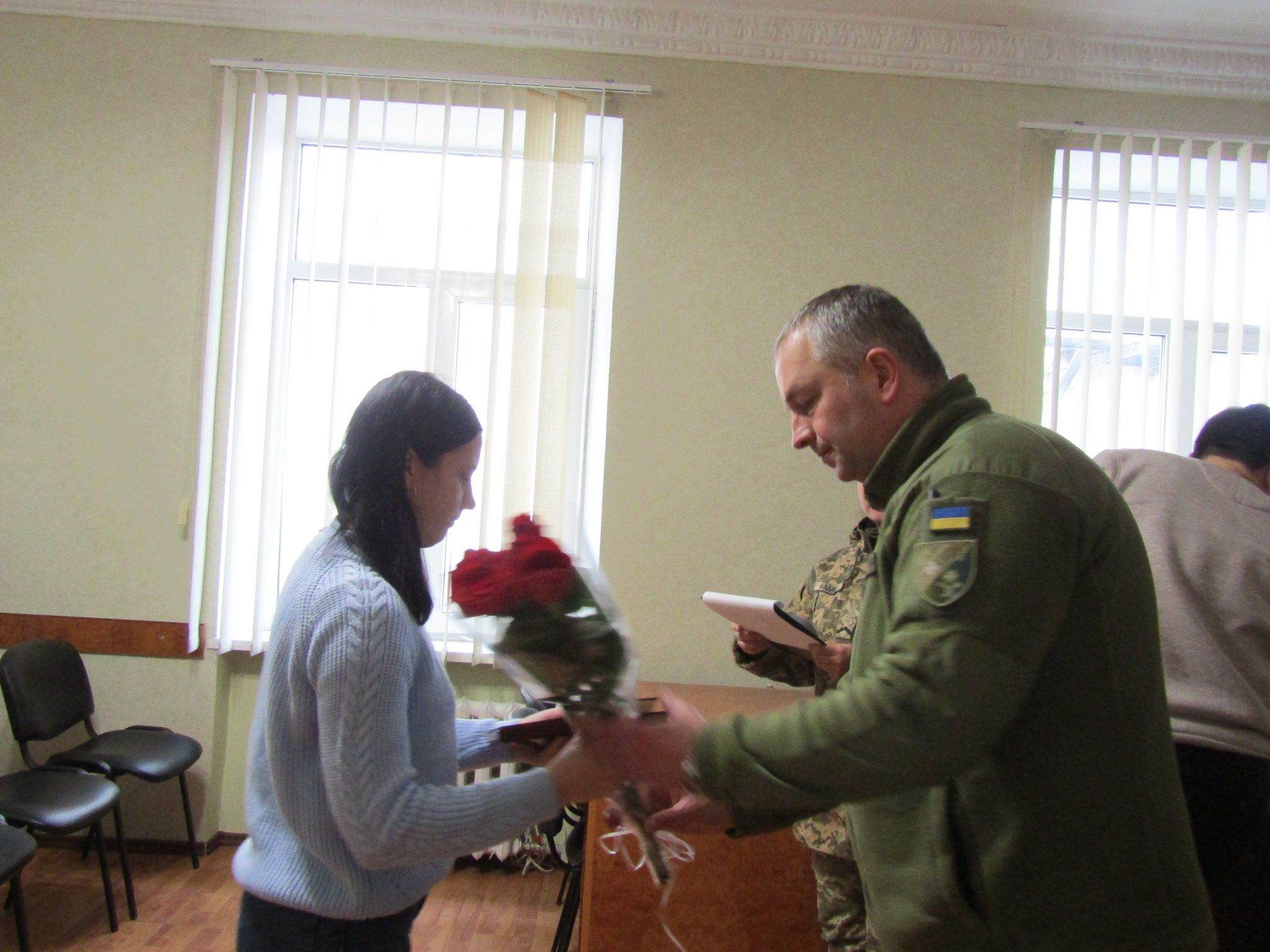 Новини Хмельницького - фото з Сімох військових з Хмельниччини нагородили посмертно (ФОТО)