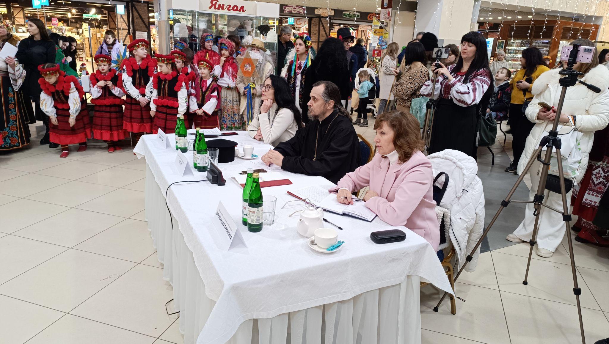 Новини Тернополя - фото з Рекордна кількість учасників бере участь у параді вертепів у «Подолянах»