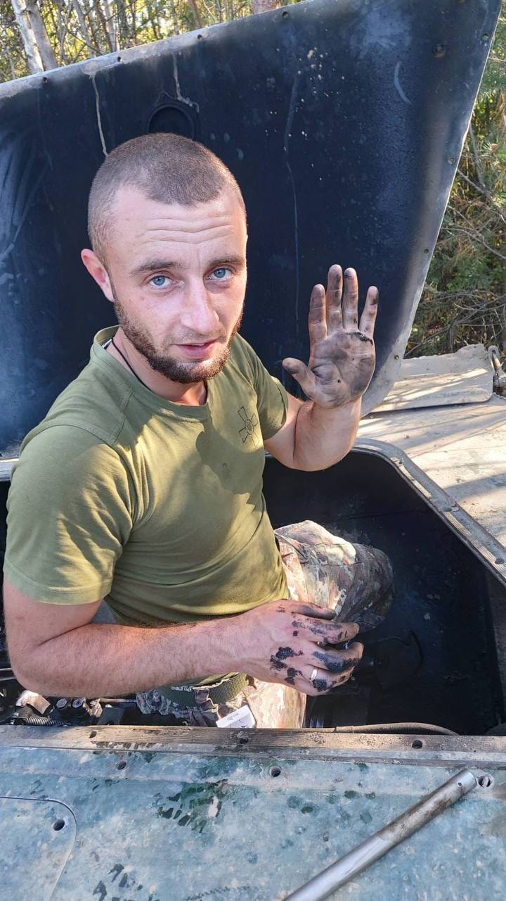 Новини Тернополя - фото з 5-річна донечка відкладає кошти на протези для татка-воїна, який пережив уже понад 100 операцій