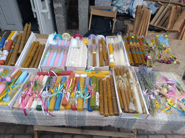 Новини Тернополя - фото з Скільки коштують свічки на Стрітення та які можна купити на ринку в Тернополі