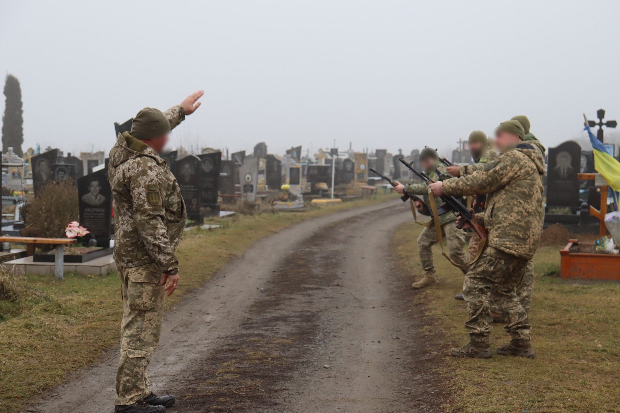 Новини Хмельницького - фото з На Хмельниччину «на щиті» повернулось п'ятеро воїнів. Імена