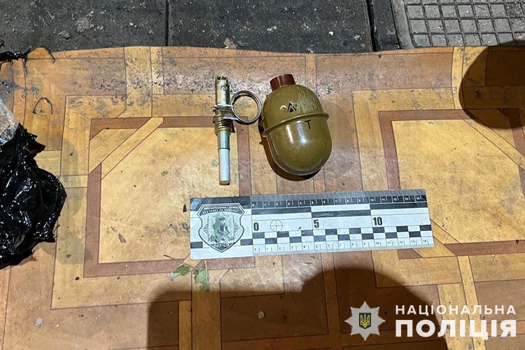 Новини Тернополя - фото з Двоє тернополян причетні до незаконного збуту зброї: поліція ліквідувала канал тернопільські поліцейські викрили групу осіб, причетну до організації нелегального продажу зброї