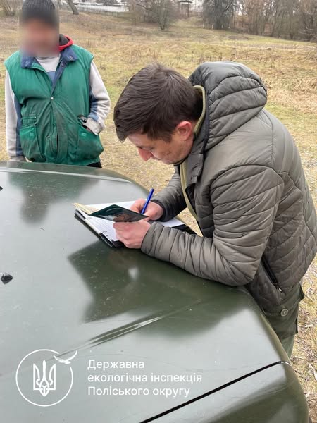 Новини Житомира - фото з Екоінспектори зафіксували грубе порушення правил рибальства на р. Заруддя на Житомирщині