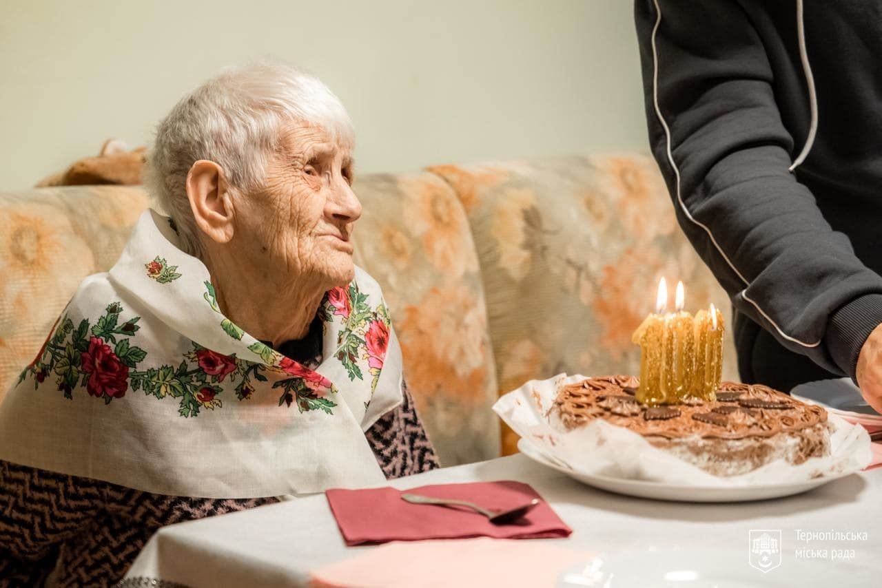 Новини Тернополя - фото з 100 років виповнилося тернополянці Улянії Пенцак