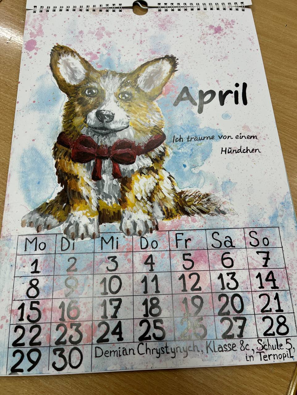 Новини Тернополя - фото з Учні Тернополя створили ексклюзивний календар та зібрали понад 90 тис. грн на армію