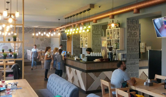 Новини Тернополя - фото з Подавали різні види штруделів та проводили кулінарні змагання: яким був ресторан «Йозеф Штрудель»