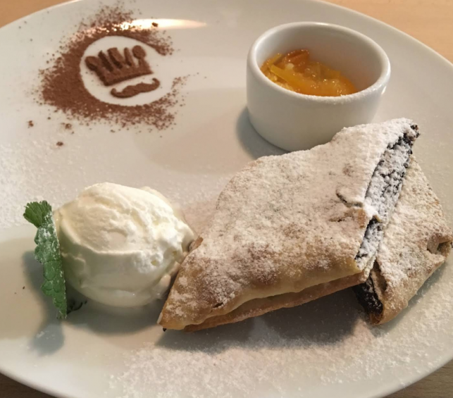 Новини Тернополя - фото з Подавали різні види штруделів та проводили кулінарні змагання: яким був ресторан «Йозеф Штрудель»