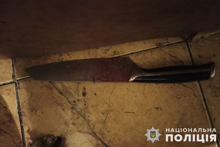 Новини Тернополя - фото з 20-річного кременчанина підозрюють у нанесенні тілесних ушкоджень трьом знайомим