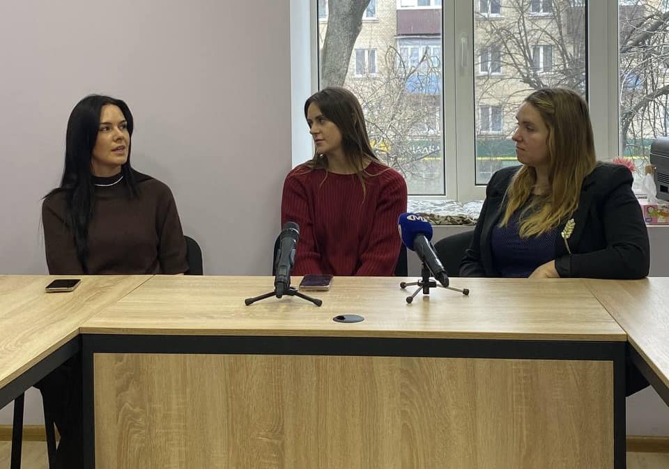 Новини Хмельницького - фото з У Хмельницькому жінок з родин військовослужбовців безкоштовно навчатимуть водінню