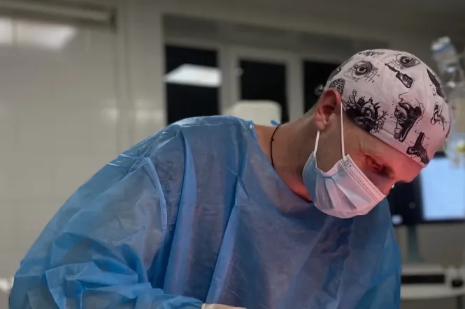 Новини Вінниці - фото з ТОП важливих новин на «20 хвилин» від 3 по 10 лютого, які ви могли пропустити Хірурги Вінницької дитячої лікарні врятували підлітку руку після травми від бензопили