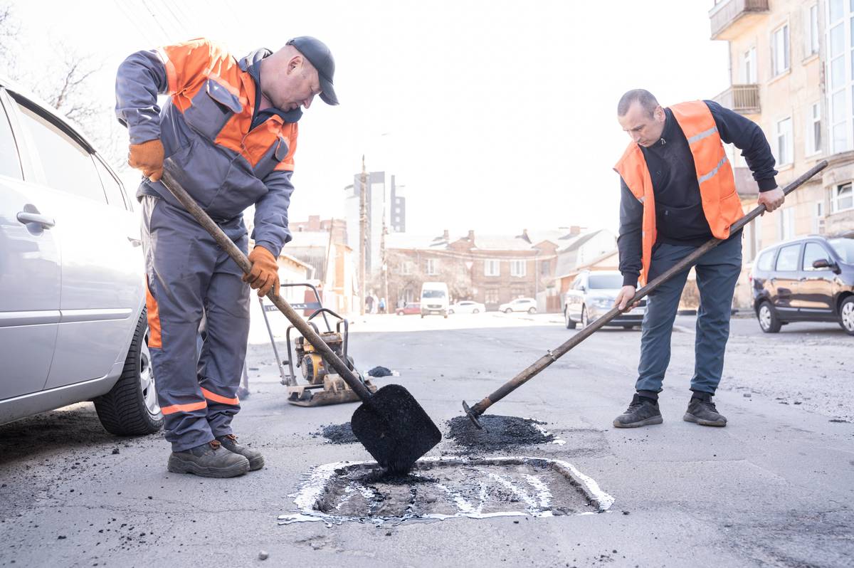 Новини Вінниці - фото з Готуємося до ремонтів доріг. У Вінниці оголосили тендери на 41,9 мільйона гривень