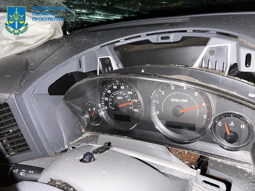 На зображенні може бути: текст «OBЛAcHAE nPOKyPATyPA CNIS 6 60 0 40 80 20 00 0 - MPH 2 120 0 1 5 220- 140 40 RPMx1000 RPMx 1000 0 c 上 PE H ፅቃ 7»