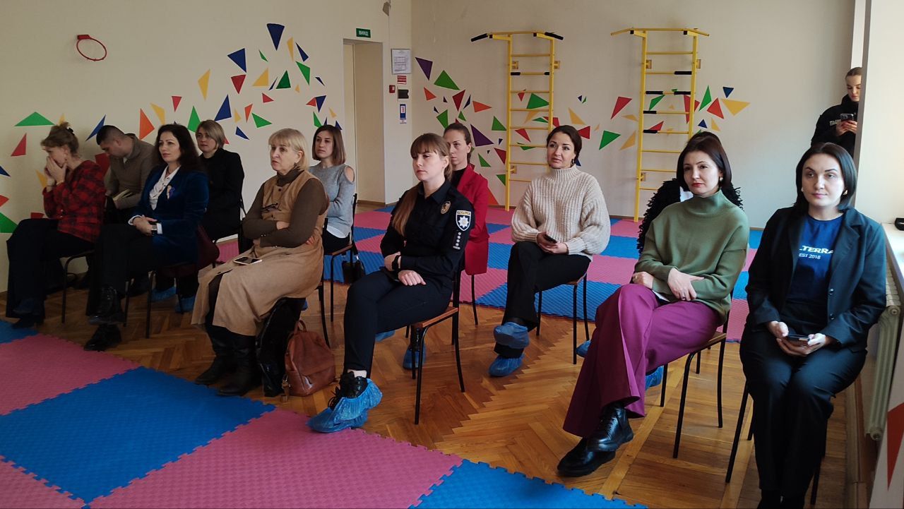 Новини Тернополя - фото з Як захистити дитину від сексуального насильства в інтернеті?