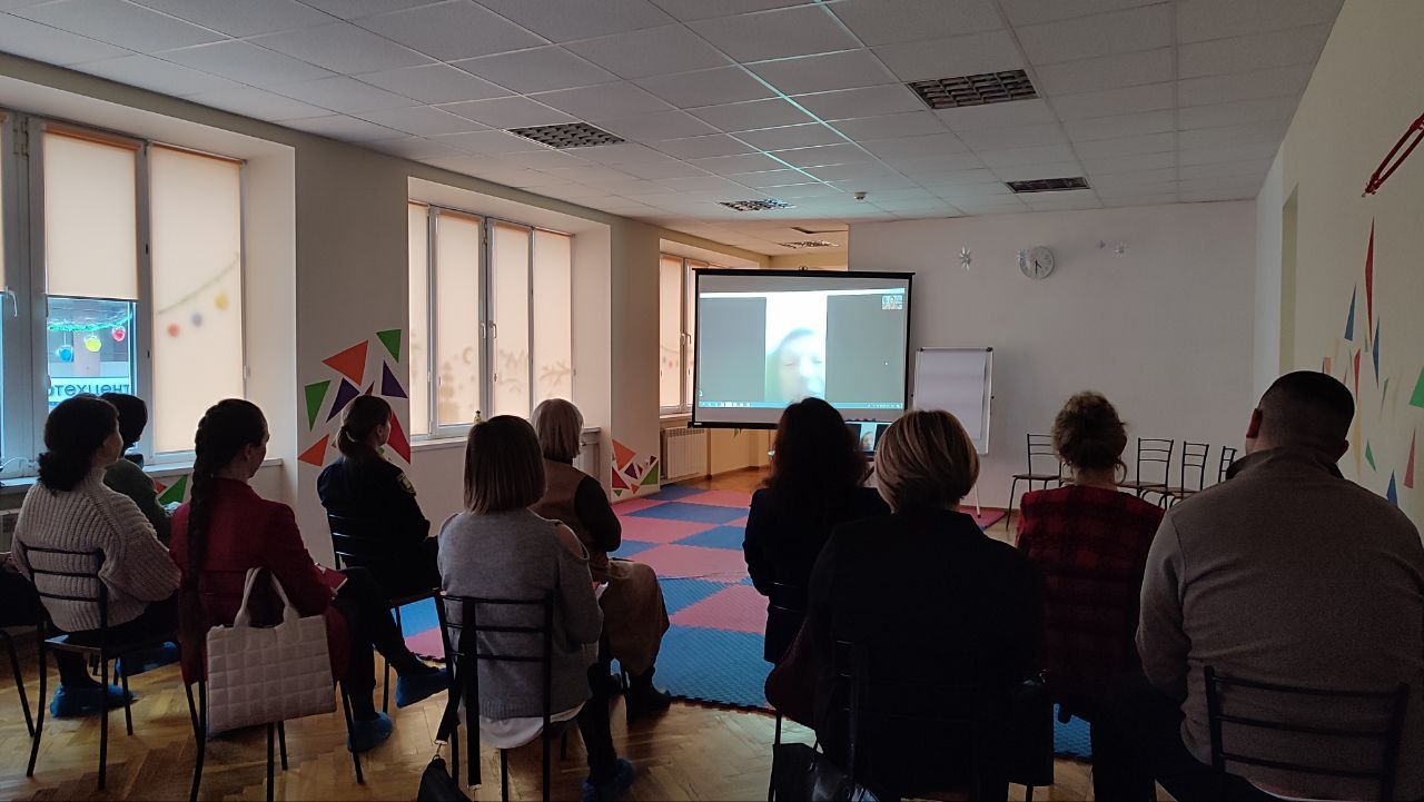 Новини Тернополя - фото з Як захистити дитину від сексуального насильства в інтернеті?