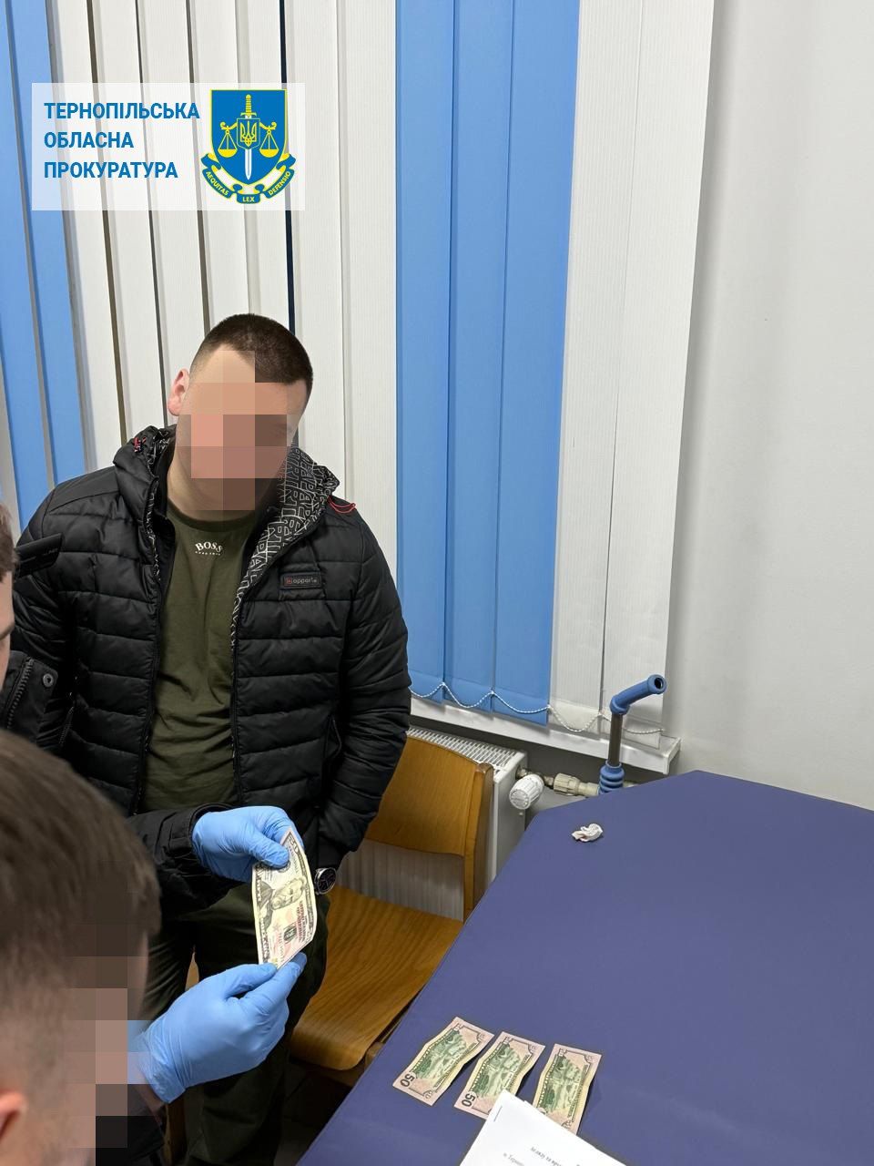 Новини Тернополя - фото з На хабарі у Тернополі затримали митника