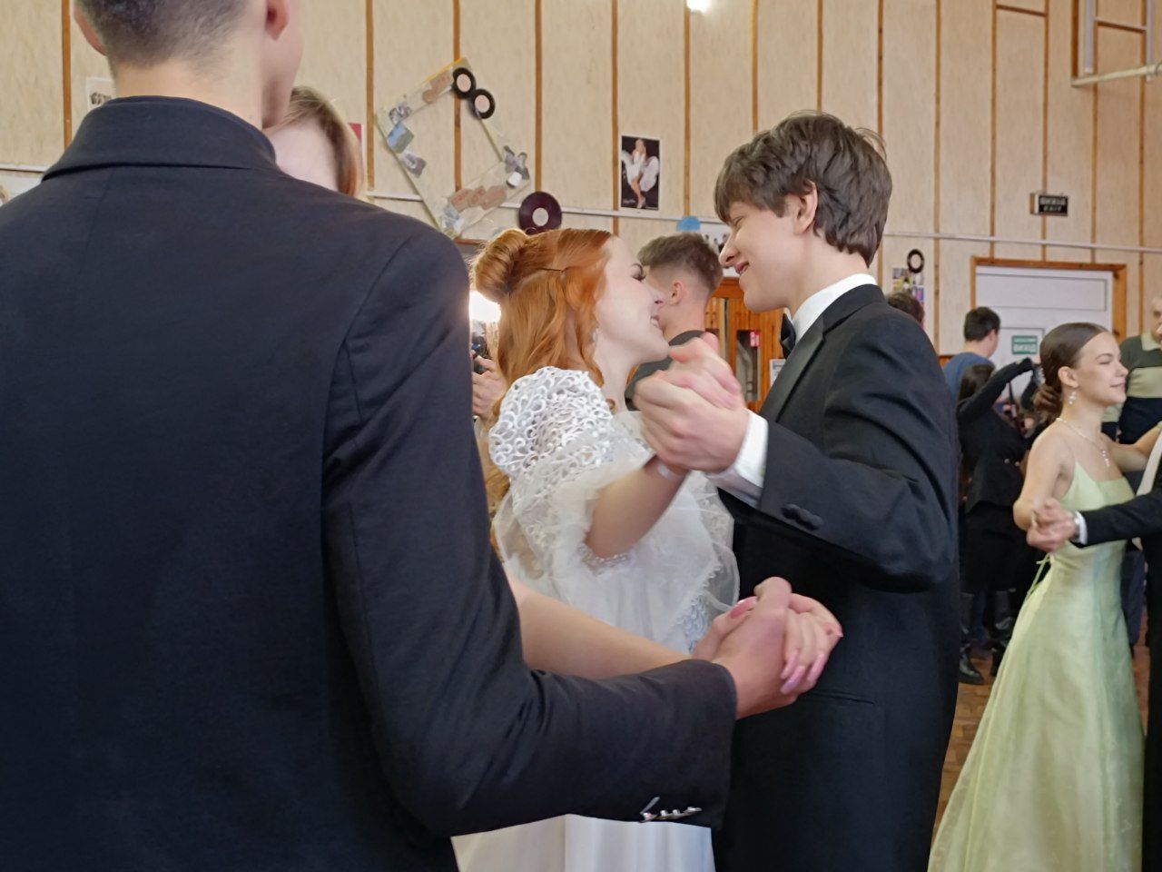 Новини Вінниці - фото з Благодійний бал у Вінниці: студенти техколеджу зібрали 15 тисяч гривень на підтримку ЗСУ