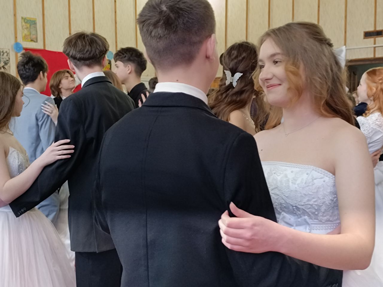 Новини Вінниці - фото з Благодійний бал у Вінниці: студенти техколеджу зібрали 15 тисяч гривень на підтримку ЗСУ